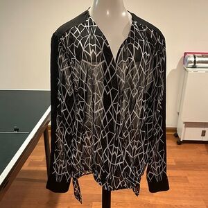 Bisou Bisou Men's Black and White Abstract Shirt